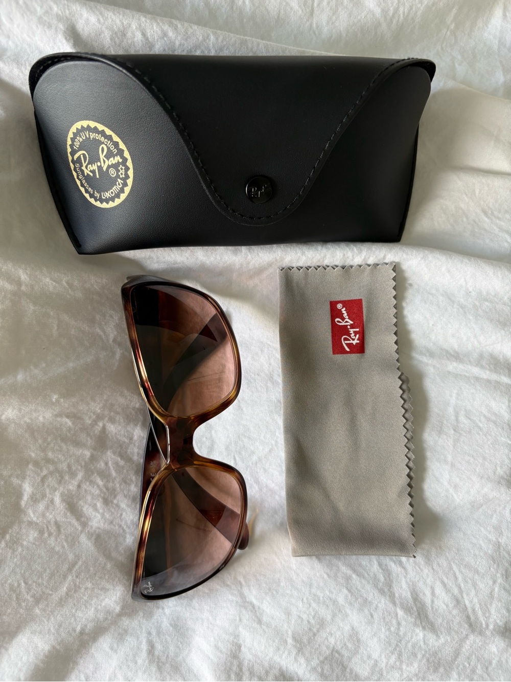 Ray-Ban Women's RB4068 Square Sunglasses